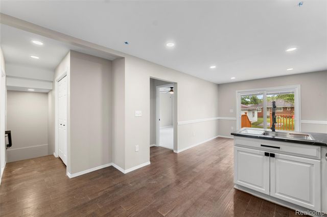 24790 Ashley Court, Redford Charter Township, MI 48239