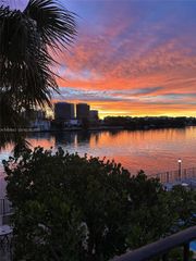 10101 E Bay Harbor Dr 206, Bay Harbor Islands, FL 33154