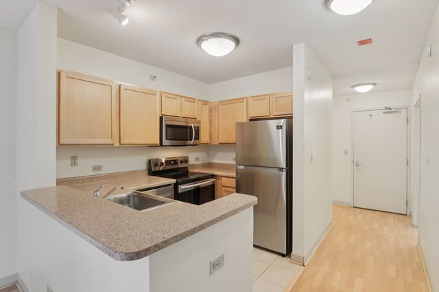 222 N Columbus Drive 711, Chicago, IL 60601