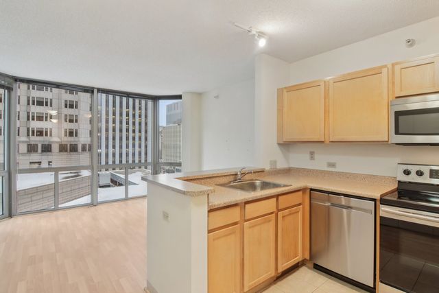 222 N Columbus Drive 711, Chicago, IL 60601