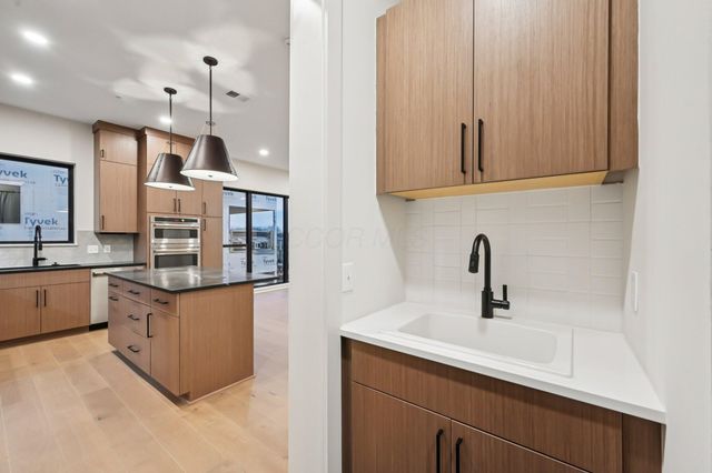 2867 Kobuk Drive, 402, Columbus, OH 43228