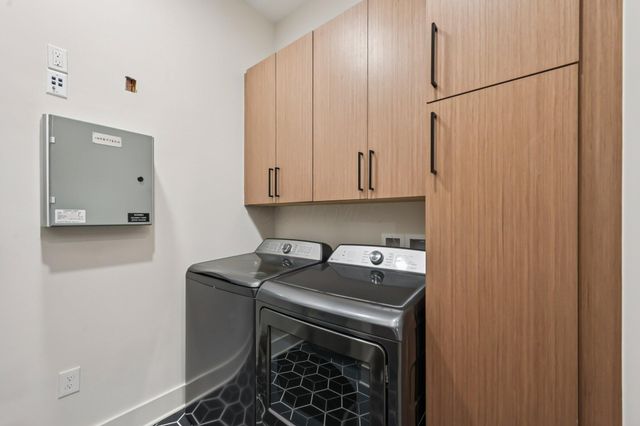 2867 Kobuk Drive, 402, Columbus, OH 43228