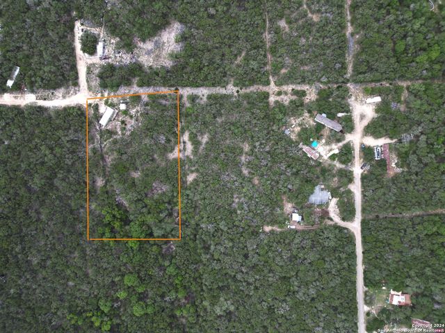 2991 AVENUE J, Lakehills, TX 78063