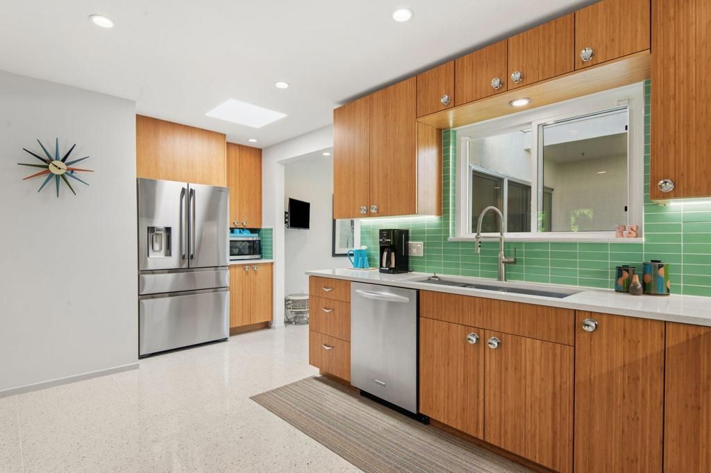 Image 18 of property listing at 1453 Plato Circle, Palm Springs, CA 92264
