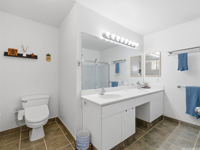 94-752 Lumiauau Street Z2, Waipahu, HI 96797