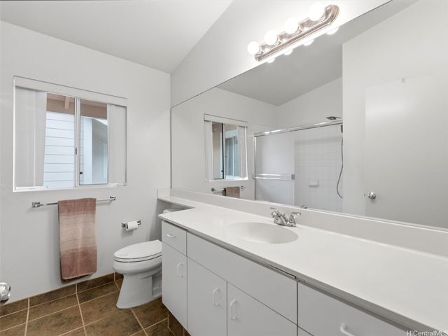 94-752 Lumiauau Street Z2, Waipahu, HI 96797