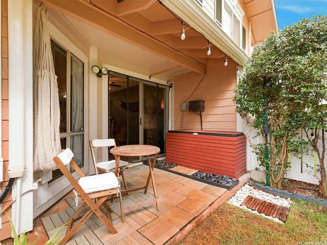 94-752 Lumiauau Street Z2, Waipahu, HI 96797