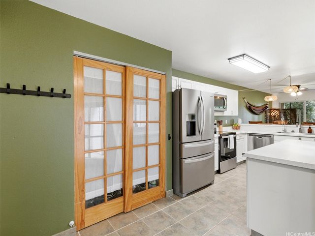 94-752 Lumiauau Street Z2, Waipahu, HI 96797