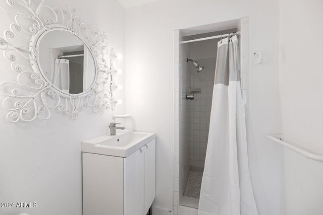 4222 E Indianola Avenue, Phoenix, AZ 85018