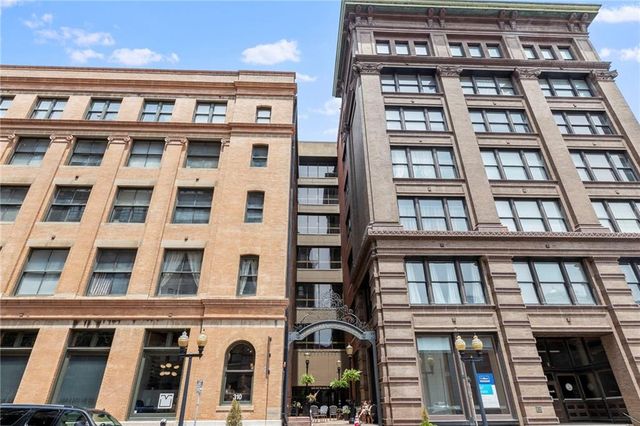 308 W 8th Street 303, Kansas City, MO 64105