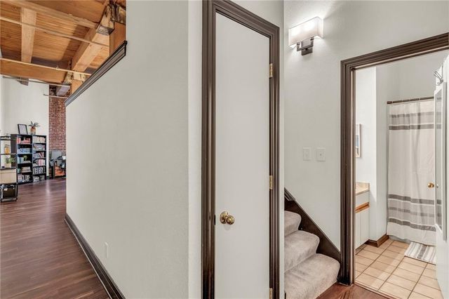 308 W 8th Street 303, Kansas City, MO 64105