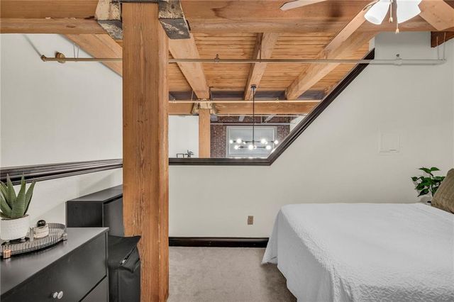 308 W 8th Street 303, Kansas City, MO 64105