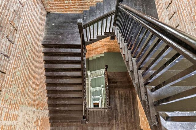 308 W 8th Street 303, Kansas City, MO 64105