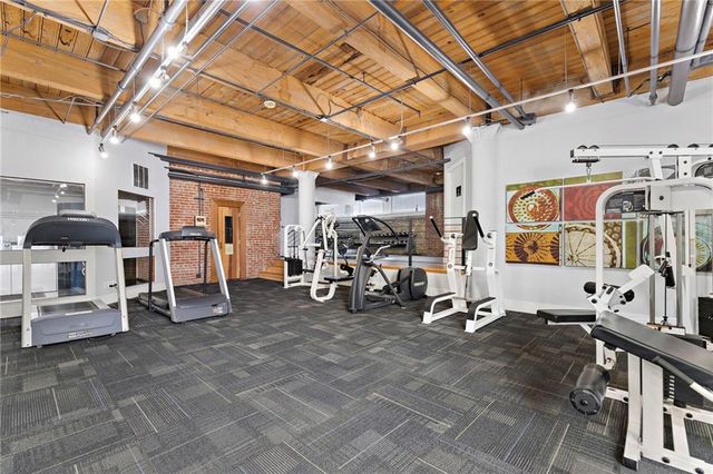 308 W 8th Street 303, Kansas City, MO 64105
