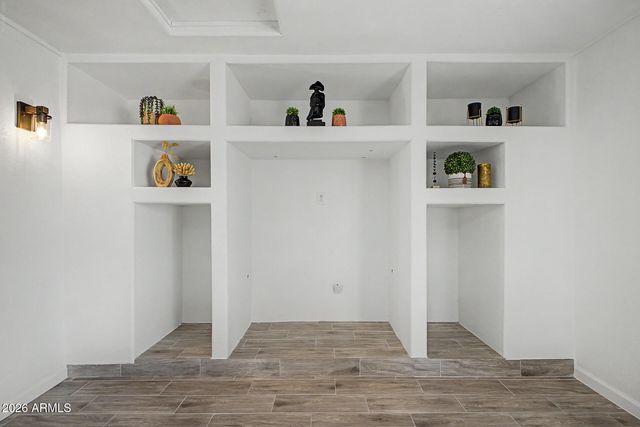 2025 W MOBILE Lane, Phoenix, AZ 85041
