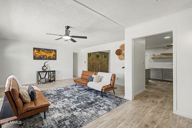 2025 W MOBILE Lane, Phoenix, AZ 85041