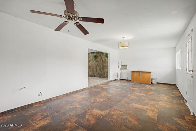 2025 W MOBILE Lane, Phoenix, AZ 85041