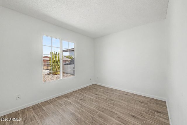2025 W MOBILE Lane, Phoenix, AZ 85041