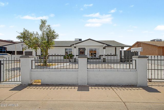 2025 W MOBILE Lane, Phoenix, AZ 85041