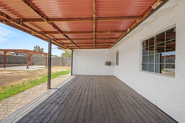 2025 W MOBILE Lane, Phoenix, AZ 85041