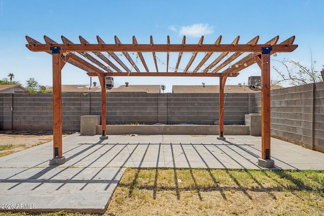 2025 W MOBILE Lane, Phoenix, AZ 85041