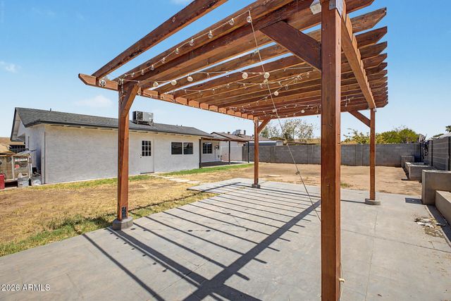 2025 W MOBILE Lane, Phoenix, AZ 85041