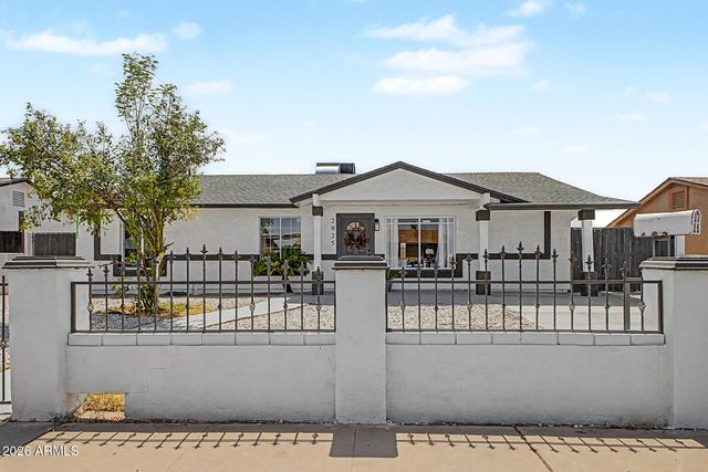2025 W MOBILE Lane, Phoenix, AZ 85041