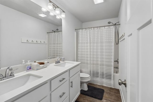 1600 E 18th Street, Norwalk, IA 50211