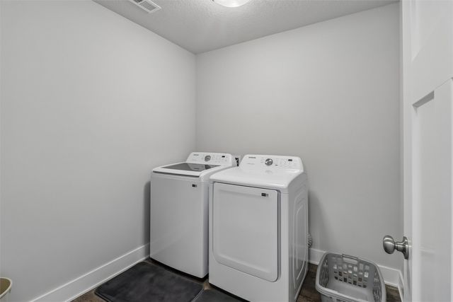 1600 E 18th Street, Norwalk, IA 50211