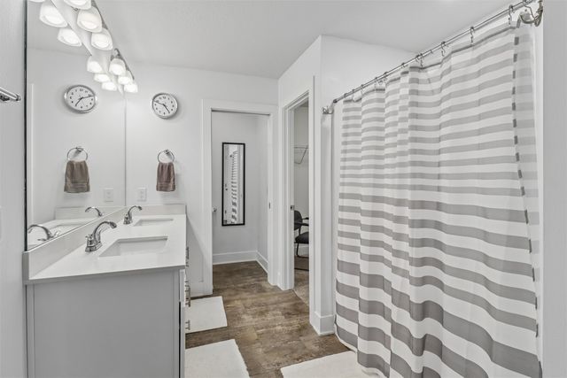 1600 E 18th Street, Norwalk, IA 50211
