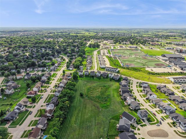 1600 E 18th Street, Norwalk, IA 50211