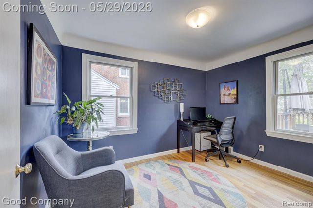 10074 Lincoln Drive, Huntington Woods, MI 48070