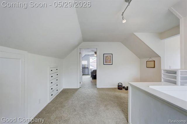 10074 Lincoln Drive, Huntington Woods, MI 48070