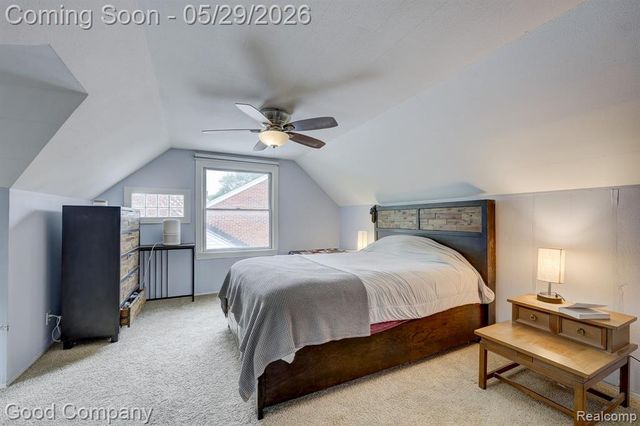 10074 Lincoln Drive, Huntington Woods, MI 48070