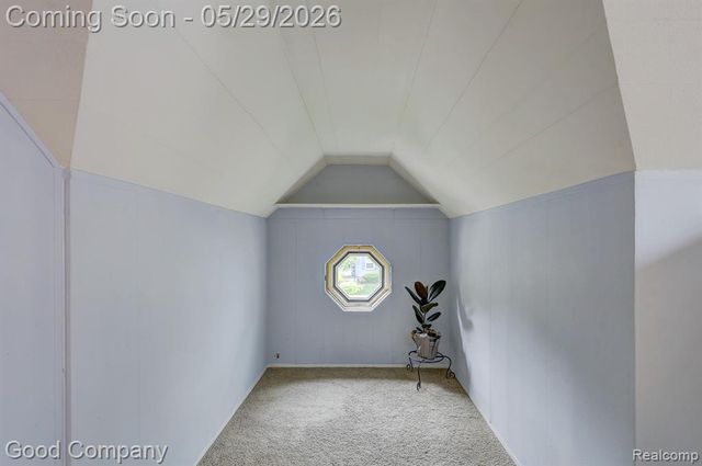 10074 Lincoln Drive, Huntington Woods, MI 48070