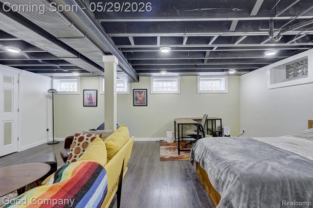 10074 Lincoln Drive, Huntington Woods, MI 48070