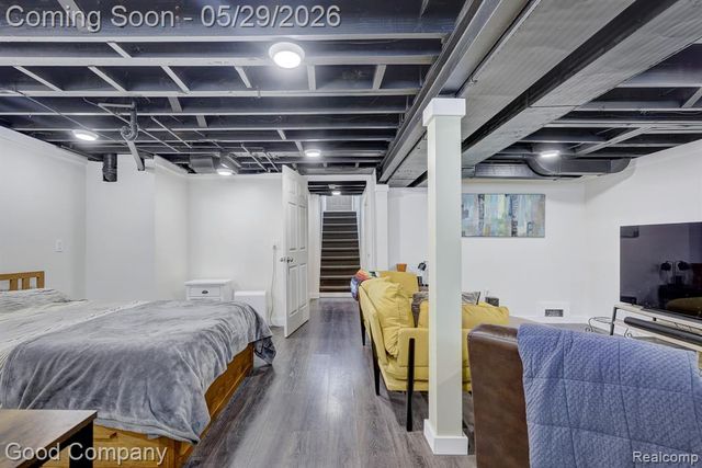 10074 Lincoln Drive, Huntington Woods, MI 48070