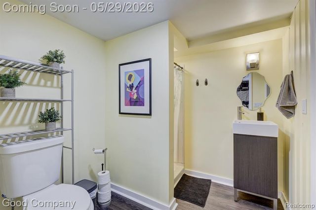 10074 Lincoln Drive, Huntington Woods, MI 48070