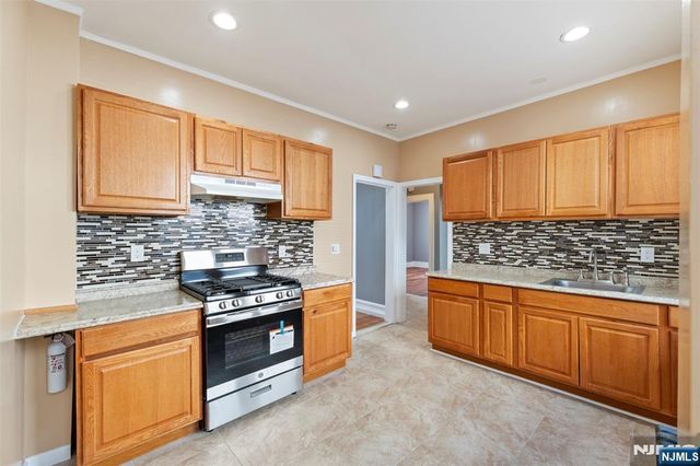 50 Underwood Street, Newark, NJ 07106