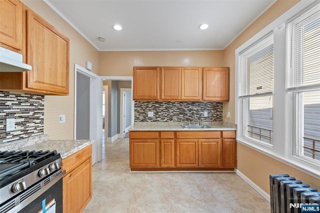 50 Underwood Street, Newark, NJ 07106