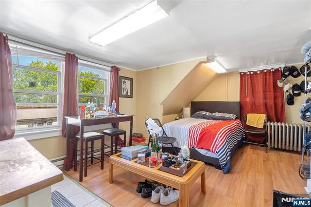 50 Underwood Street, Newark, NJ 07106