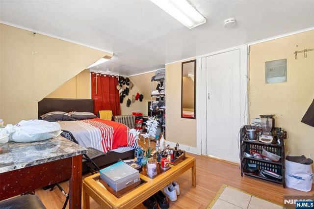 50 Underwood Street, Newark, NJ 07106
