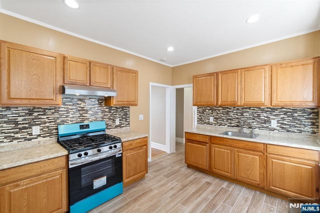 50 Underwood Street, Newark, NJ 07106