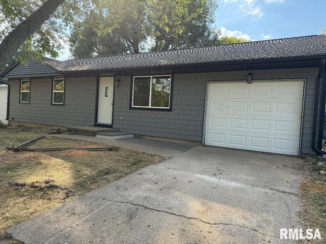 5821 N GRACELAND Drive, Peoria, IL 61614