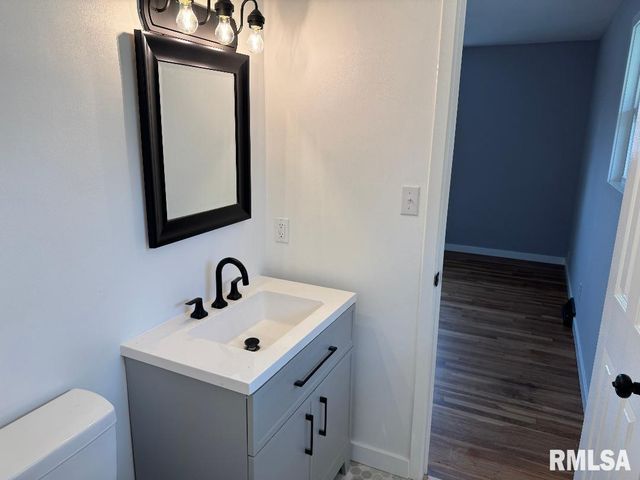 5821 N GRACELAND Drive, Peoria, IL 61614