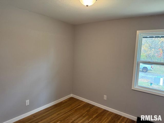 5821 N GRACELAND Drive, Peoria, IL 61614