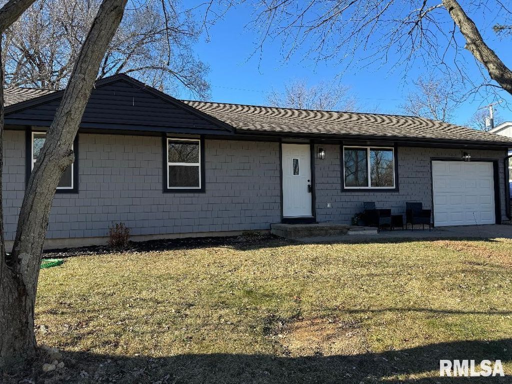 5821 N GRACELAND Drive, Peoria, IL 61614