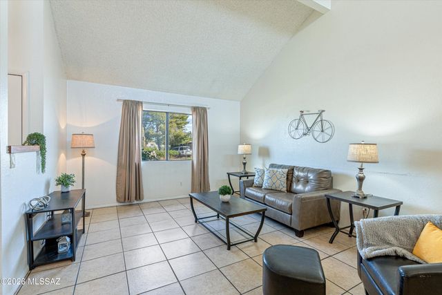 650 W Balboa Drive, Tucson, AZ 85705