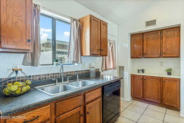 650 W Balboa Drive, Tucson, AZ 85705