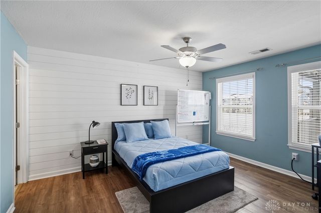 136 Waterhaven Way, Springboro, OH 45066